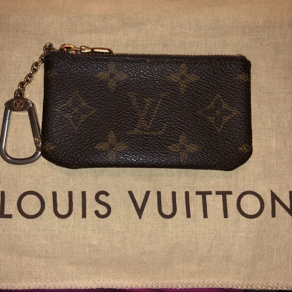 Louis Vuitton Accessories - 💯AUTH LOUIS VUITTON MONOGRAM MINI KEY POUCH CLES